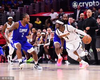 呈现了一场 呈现了一场