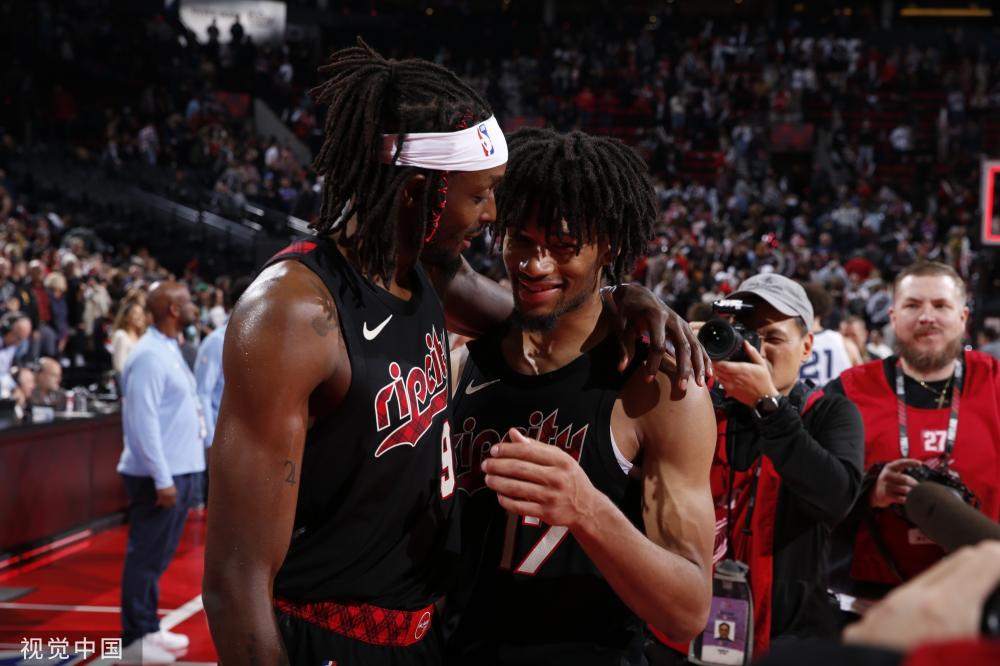 球员不仅在 球员不仅在