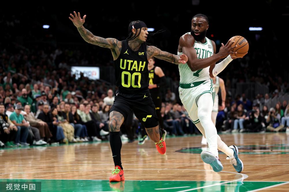 利用传中与 利用传中与